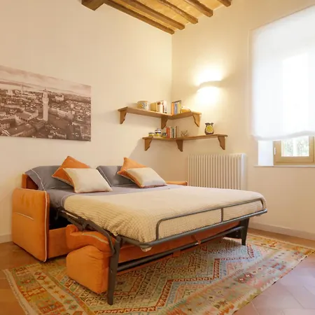Apartment Uptown - Sabrina's Lovely Siena